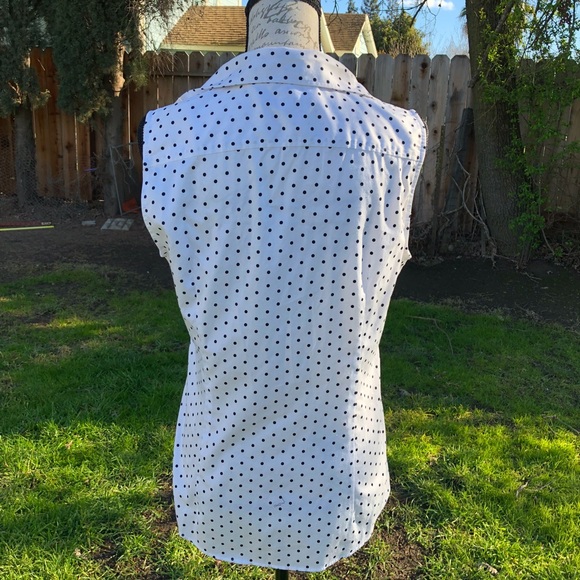 Banana Republic BlackWhite poka-dot Button Shirt - Picture 2 of 5